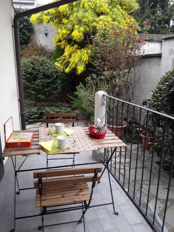 Mimosa House